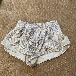 Lulu lemon Hotty Hot shorts, gray and white